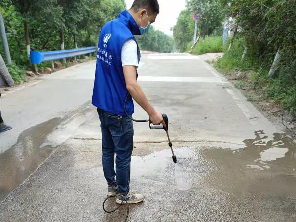 洛陽(yáng)村村通道路修補(bǔ)現(xiàn)場(chǎng)視頻